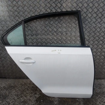 GOLA VRATA ZADAJ DESNA Volkswagen Jetta 2011 1.6 TDI 5C6833056A