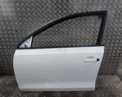 DOOR FRONT LEFT Volkswagen Jetta 2011 1.6 TDI 5C6831055B
