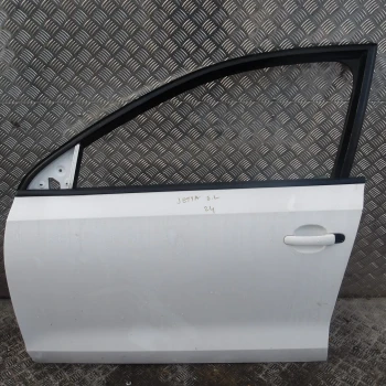 DOOR FRONT LEFT Volkswagen Jetta 2011 1.6 TDI 5C6831055B