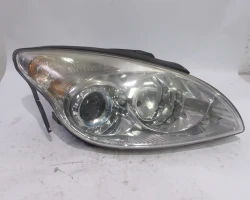 HEADLIGHT RIGHT Hyundai i30 2009 1.4 921022L120