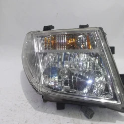 HEADLIGHT RIGHT Nissan Navara 2007 2.5 DCT 4X4 26010EB30A