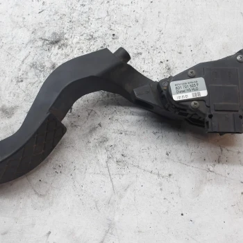 PEDALE ACCELERATORE Volkswagen Passat 2002 1.9 8d1721523f