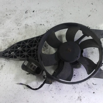 VENTILATOR HLADILNIKA Nissan Navara 2007 2.5 DCT 4X4 etp11823 92120EB400