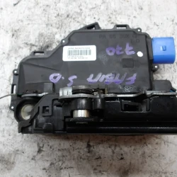 CHIUSURA SERRATURA PORTA ANTERIORE DESTRA Škoda Fabia 2009 1.2 2b2837016ab