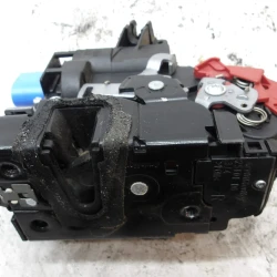 DOOR LOCK FRONT RIGHT Škoda Fabia 2009 1.2 2b2837016ab
