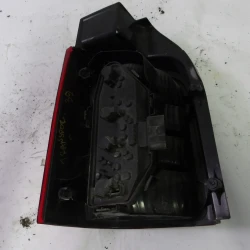 FARO POSTERIORE DESTRO Volkswagen Transporter 2004 1.9 TDI 7H0945096G