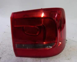 FARO POSTERIORE DESTRO Volkswagen Touran 2014 2.0 TDI AUT. 1T0945096R