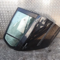 GOLA VRATA ZADAJ DESNA Volkswagen Golf 2005 V. 1.9 TDI 1K6833106J