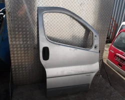 DOOR FRONT RIGHT Opel Vivaro 2003 1.9 DTI