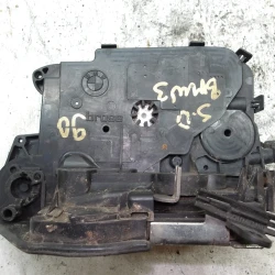 ZAKLEP SPREDAJ DESNA BMW 3 2005 320 D 51217202146 ZAKLEP SPREDAJ DESNA BMW 3 2005 320 D 51217202146