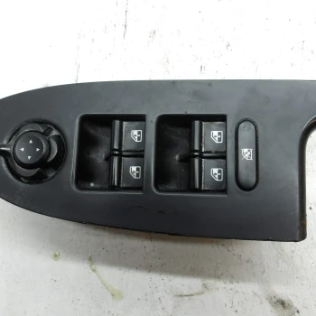 STIKALO STEKLA Alfa Giulietta 2011 2.0 JTD 156094782