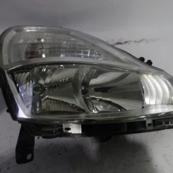 HEADLIGHT RIGHT Renault MODUS 2009 1.2 16V 8200658377