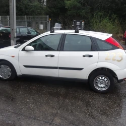 AUTO PER PEZZI Ford Focus 2001 1.8