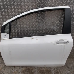 DOOR FRONT LEFT Toyota Yaris 2011 1.33