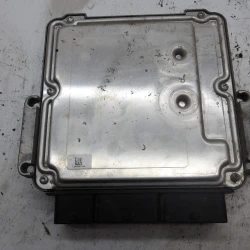 ENGINE CONTROL UNIT Renault Captur 2014 1.5 DCI 237102747r