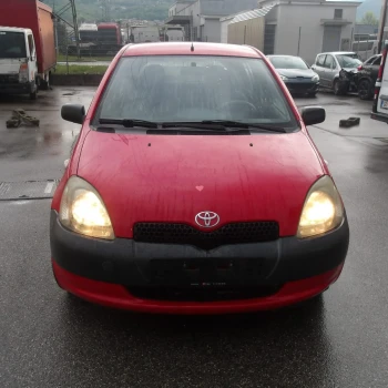CAR FOR PARTS Toyota Yaris 2000 1.0