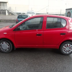 CAR FOR PARTS Toyota Yaris 2000 1.0