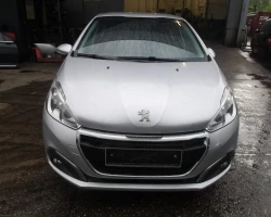 AVTO ZA DELE Peugeot 208 2015 1.2