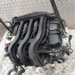 ENGINE COMPLETE Peugeot 208 2015 1.2 HM01
