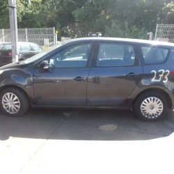 AUTO PER PEZZI Renault SCENIC 2009 III. 1.6 16V GRAND