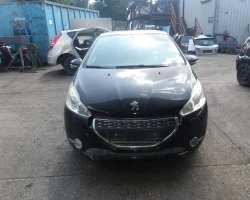 AUTO PER PEZZI Peugeot 208 2013 1.2