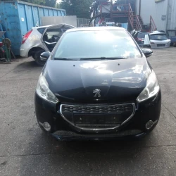 CAR FOR PARTS Peugeot 208 2013 1.2