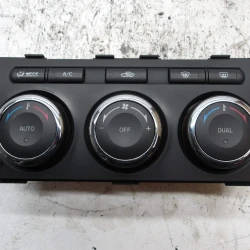 CENTRALINA COMANDO CLIMATIZZATORE Mazda Mazda6 2010 2.2 D ger761190a CENTRALINA COMANDO CLIMATIZZATORE Mazda Mazda6 2010 2.2 D ger761190a