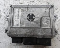 ENGINE CONTROL UNIT Peugeot 208 2015 1.2 9811545080