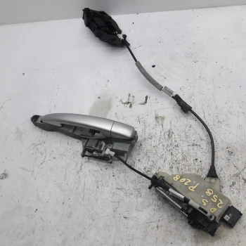 CHIUSURA SERRATURA PORTA ANTERIORE DESTRA Peugeot 208 2015 1.2 98125007b0