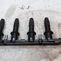 BOBINA DI ACCENSIONE Opel Zafira 2011 1.6 16V 133832 10458316 BOBINA DI ACCENSIONE Opel Zafira 2011 1.6 16V 133832 10458316