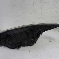 HEADLIGHT RIGHT Ford Focus 2011 1.6 1873933