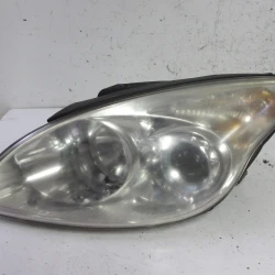 HEADLIGHT LEFT Hyundai i30 2007 1.6 CRDI 921012L020