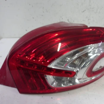 TAIL LIGHT RIGHT Peugeot 208 2013 1.2 9672628380