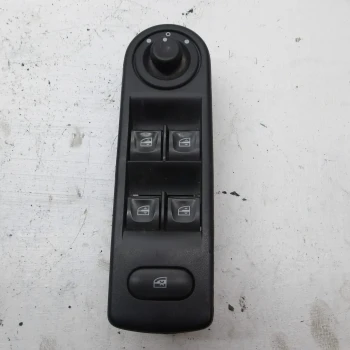 STIKALO STEKLA Renault Captur 2014 1.5 DCI 254113300r/254118722r
