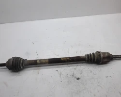 AXLE SHAFT FRONT RIGHT Peugeot 208 2013 1.2 9801611280