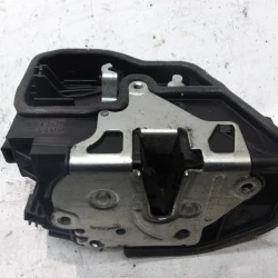 ZAKLEP  SPREDAJ DESNA BMW X 2008 3 2.OD AUT. XDIVE 51217202146