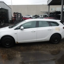 AUTO PER PEZZI Opel Astra  2011 KARAVAN 1.7 DTI 16V
