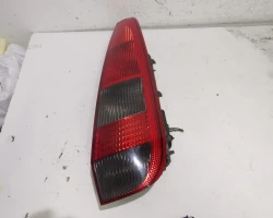 FARO POSTERIORE DESTRO Ford Fiesta 2005 1.3