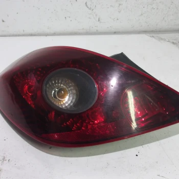 STOP LUČ LEVA Opel Corsa 2010 1.4 16V 89075556a