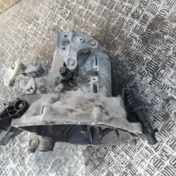 CAMBIO Peugeot 208 2013 1.2 9678376580
