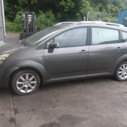 CAR FOR PARTS Toyota Corolla 2004 VERSO 2.0 D4D