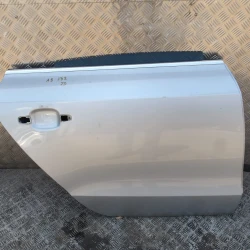 GOLA VRATA ZADAJ DESNA Audi A5, S5 2014 2.0 TDI AUT. 8T8833052D