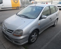 AUTO PER PEZZI Nissan Almera 2003 1.8