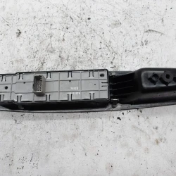 STIKALO STEKLA Renault SCENIC 2010 III. 1.6 16V 809610017r