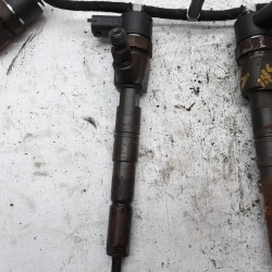 INJECTOR Opel Insignia 2010 2.0 D 55577668