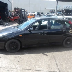 AUTO PER PEZZI Ford Focus 2003 1.6
