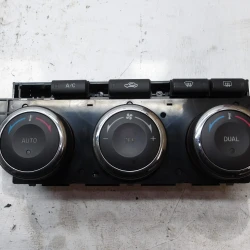 CENTRALINA COMANDO CLIMATIZZATORE Mazda Mazda6 2012 2.2 D ger761190a CENTRALINA COMANDO CLIMATIZZATORE Mazda Mazda6 2012 2.2 D ger761190a