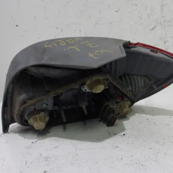 FARO POSTERIORE SINISTRO Toyota Yaris 2004 1.0