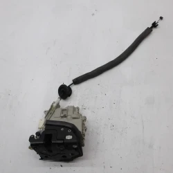 ZAKLEP  SPREDAJ DESNA Audi A6, S6 2013 3.0 TDI AVANT AUT. 8l1837016c