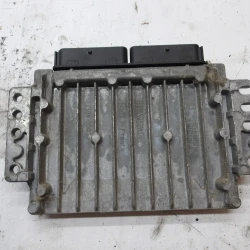 ENGINE CONTROL UNIT Renault MEGANE 2001 1.4 16V COUPE 8200059086